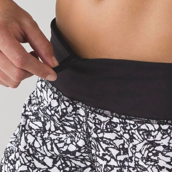 Lululemon Speed Short (2 1/2") 10 - Picture 3 of 8